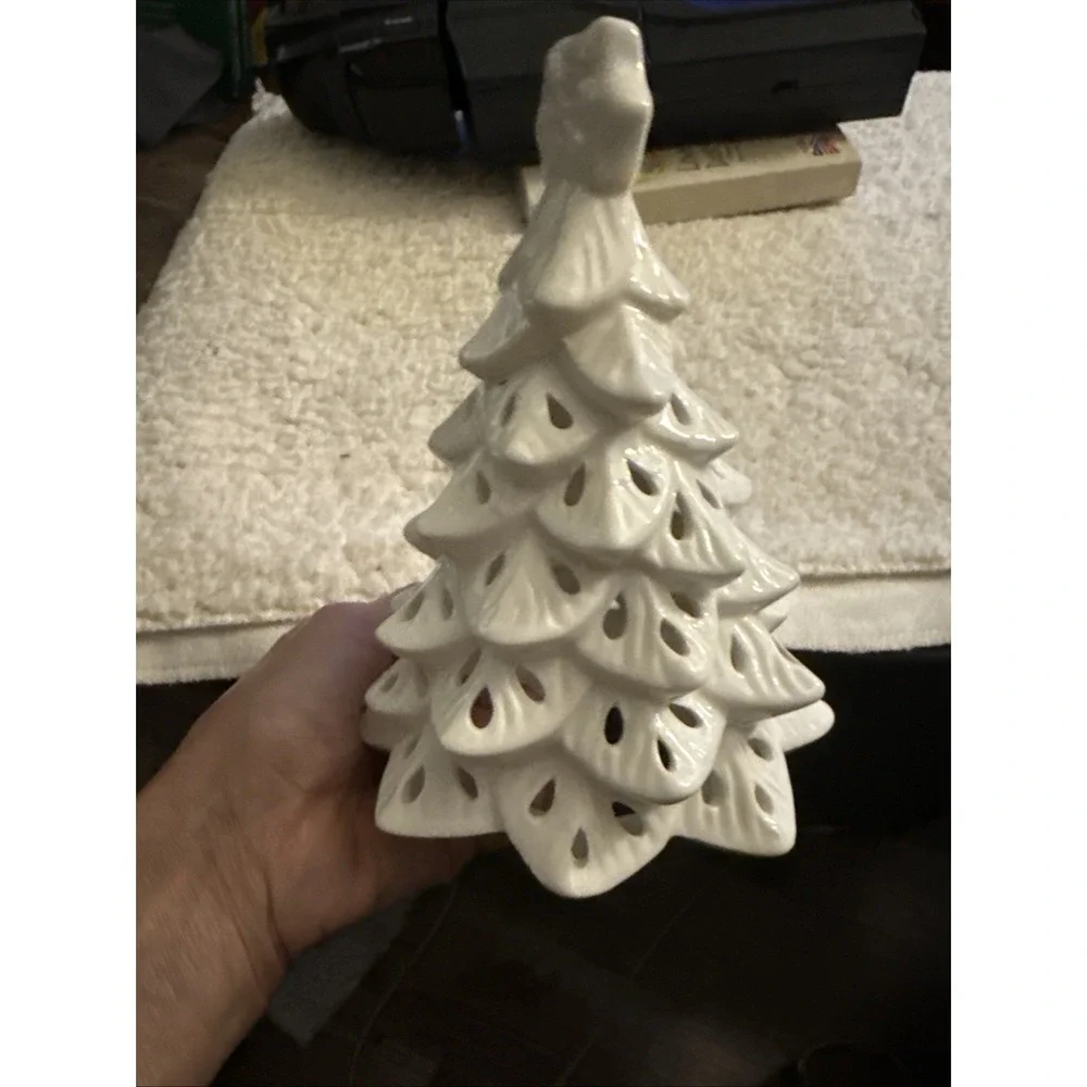 YANKEE CANDLE CERAMIC WHITE LUMINARY CHRISTMAS TREE ONLY NO BASE *REPLACEMENT*
